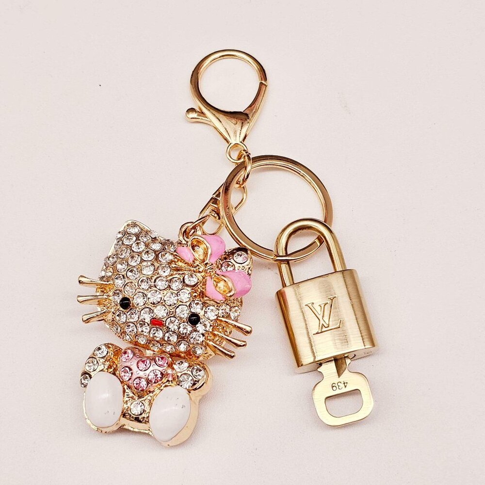 Authentic Louis Vuitton Gold Lock 🔒 Keychain Bag Unbranded Hello Kitty Charm LV - Picture 7 of 9